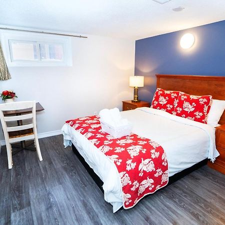 Вілла Cozy 3Br 2Bth Lower Unit, A Min To Hwy401, 404 & Dvp Торонто Екстер'єр фото