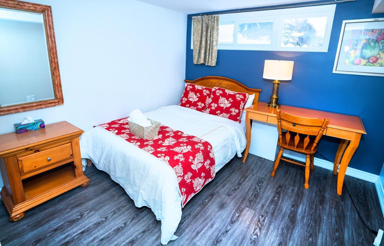 Вілла Cozy 3Br 2Bth Lower Unit, A Min To Hwy401, 404 & Dvp Торонто Екстер'єр фото