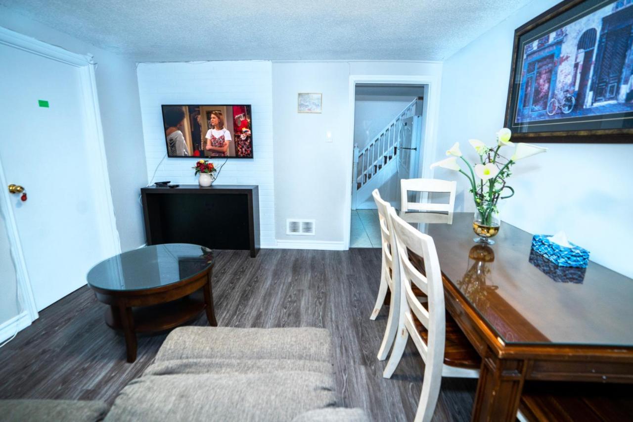 Вілла Cozy 3Br 2Bth Lower Unit, A Min To Hwy401, 404 & Dvp Торонто Екстер'єр фото