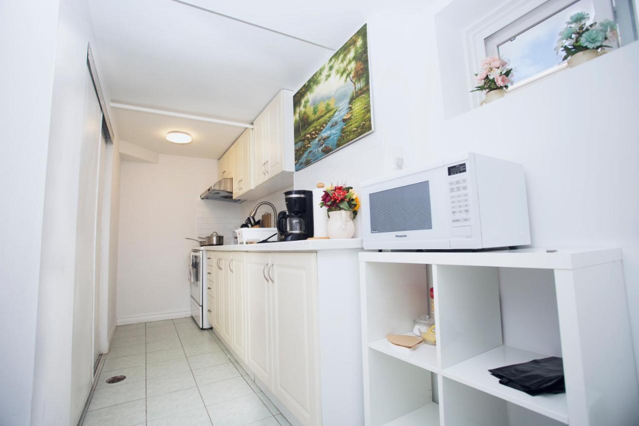 Вілла Cozy 3Br 2Bth Lower Unit, A Min To Hwy401, 404 & Dvp Торонто Екстер'єр фото